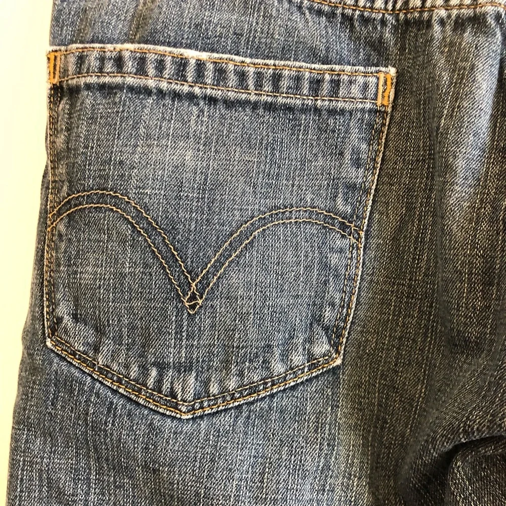 LEVIS RELAXED STRAIGHT 559 BLUE JEANS